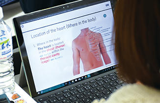 手厚い学費支援制度、学生に広く開かれた門戸