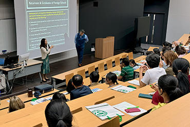 赤津副学科長とセッション